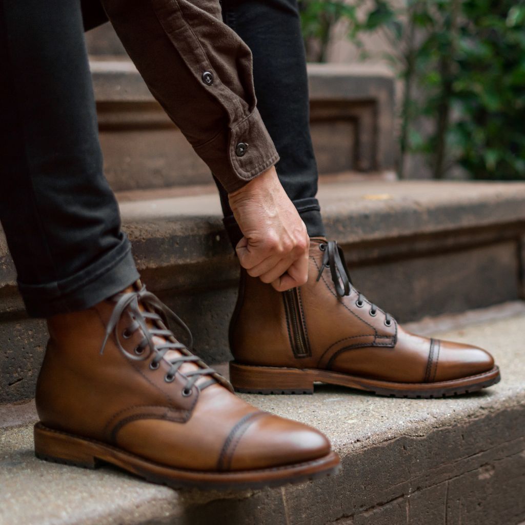 Cushioned Leather Insole & Ergonomic Arch Support Construction Detail