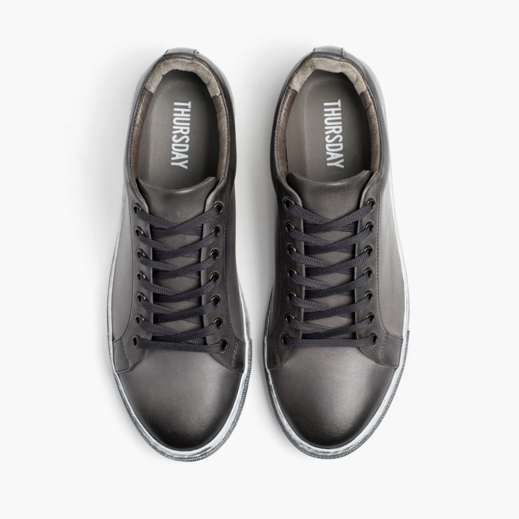 Premier Low Top Distressed Grey Leather Sneakers For Men - Reinforced Heel Counter & Precision Double-Row Stitching Detail