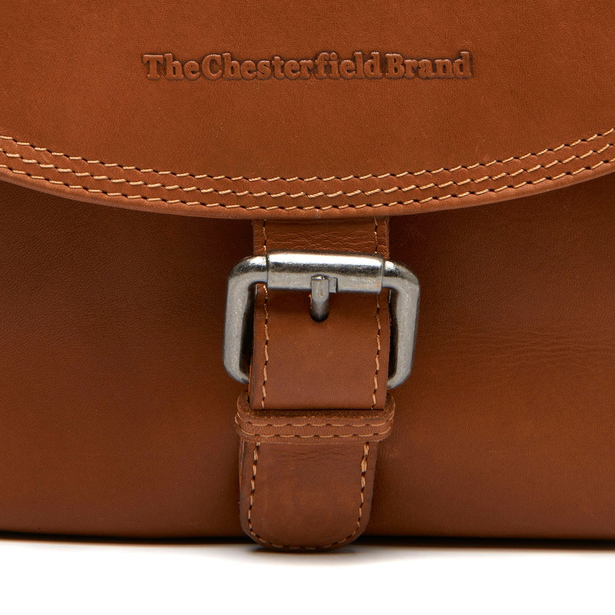 
Everyday Carry Perspective Showing Ergonomic Grab Handle & Strap Comfort