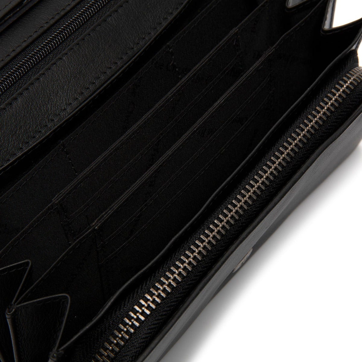 Solid Antique Brass Hardware &amp; Heavy-Duty Dual Zipper Detail on Arvento Full-Grain Leather Wallet