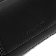 Solid Antique Brass Hardware &amp; Heavy-Duty Dual Zipper Detail on Doniva Full-Grain Leather Wallet