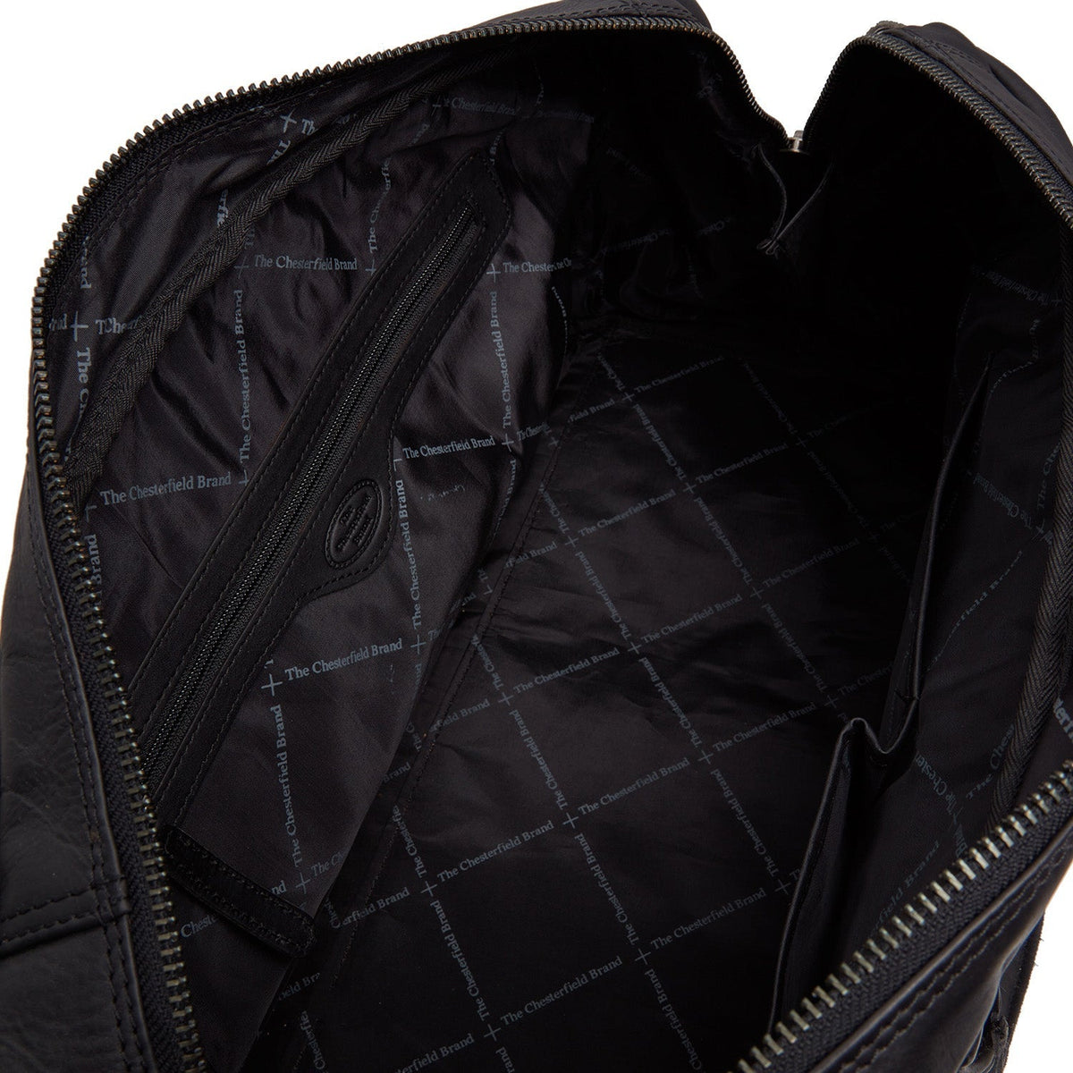 100% Full-Grain Wax Pull-Up 100% Full-Grain Leather Grain Texture &amp; Handcrafted Patina Detail